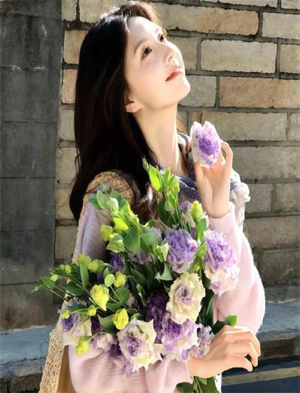 独家剖析：《小妓女》的社会意义与现实影响——传统与现代的对话