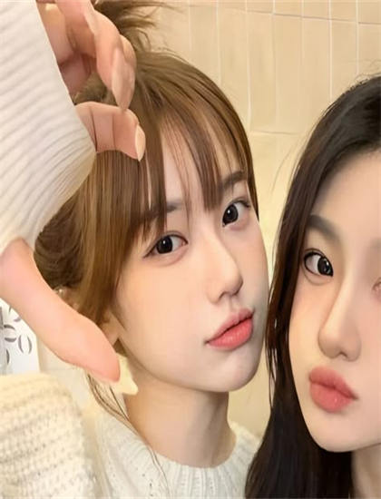 文化分析：《远方的朋友》中的文化符号与象征意义的解读 理解文化认同的建构过程