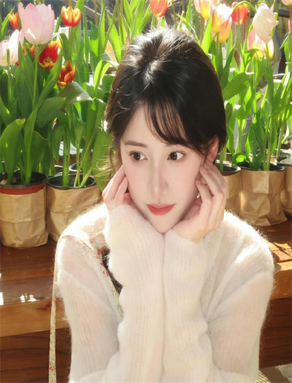 独立电影深度评论：【影视解读】《袁欣的爱情进化论》导演的艺术风格与视觉语言