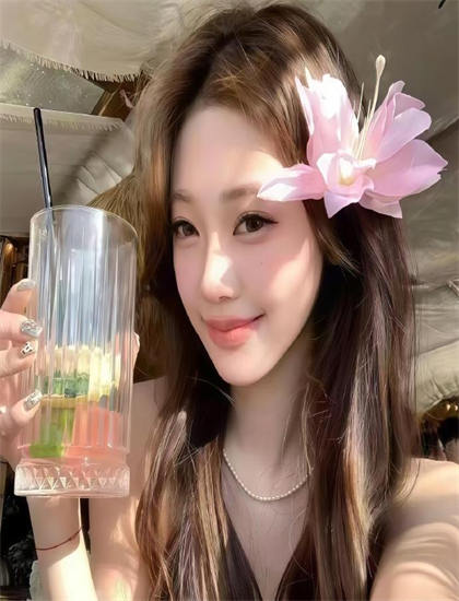 睡着的女人象征符号：隐喻意义与文化内涵，在线播放